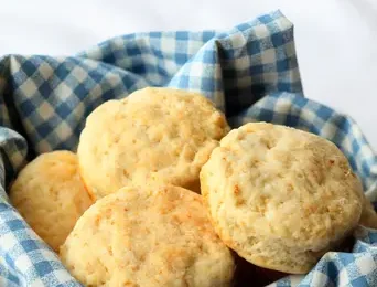 Carbquik buttermilk biscuits - featured