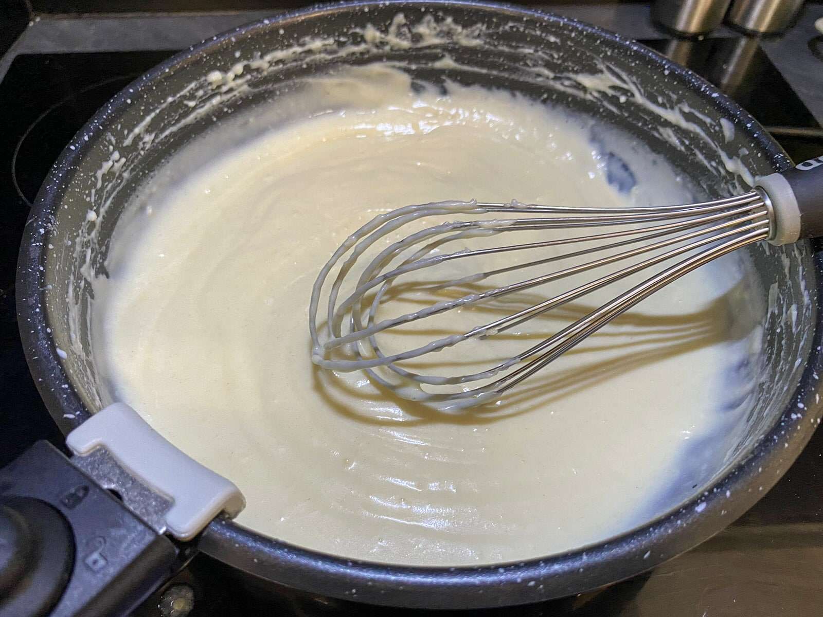 hello-fresh-cream-sauce-base-Step 03.04.Whisk in the Milk